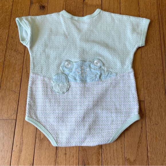 VINTAGE GREEN WAFFLE KNIT EMBROIDERED FROG ONE PIECE OUTFIT SIZE 18M 100% COTTON - Picture 2 of 5
